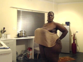 Black SSBBW MILF Clapping Big Fat Juicy Ass