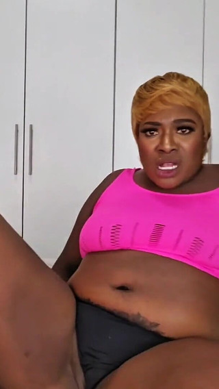 Pussy Creamy While Chewing Gum and Playing with Myself