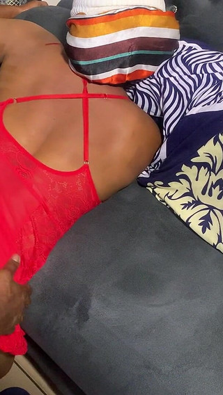 Fucking Her Mature Pussy on the Couch Missionary